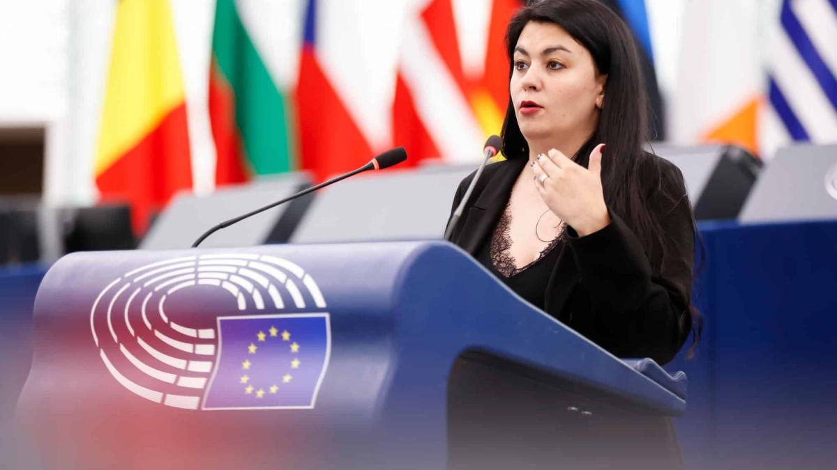 Georgiana Teodorescu (AUR) critică refuzul lui Nicușor Dan de a organiza alegeri anticipate