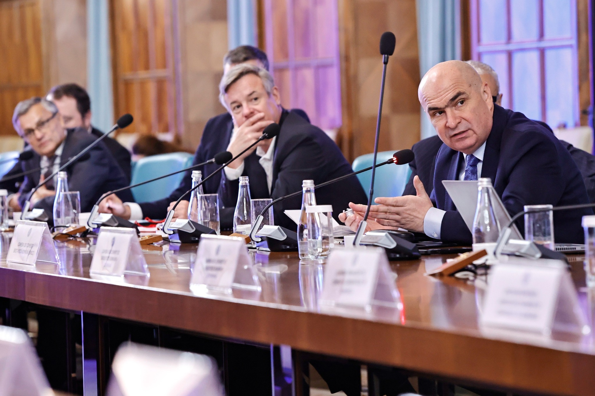 Ilie Bolojan sugerează că PNL ar putea vota învestirea Guvernului Niculescu fără a intra în guvernare