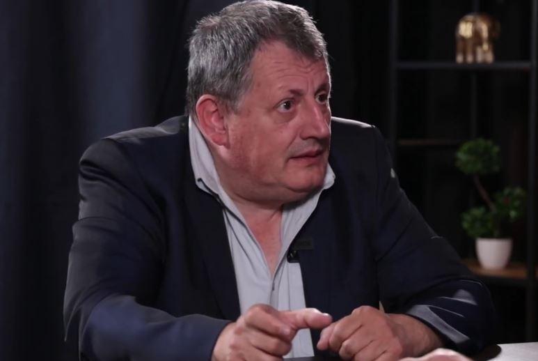 Analiză politică: Cum încearcă PSD și PNL să evite organizarea alegerilor anticipate