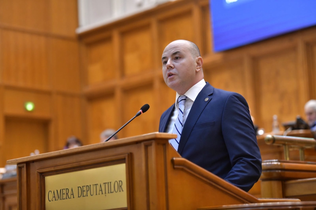 PNL trece în opoziție după votul de învestitură pentru Guvernul Luca Niculescu - PSD