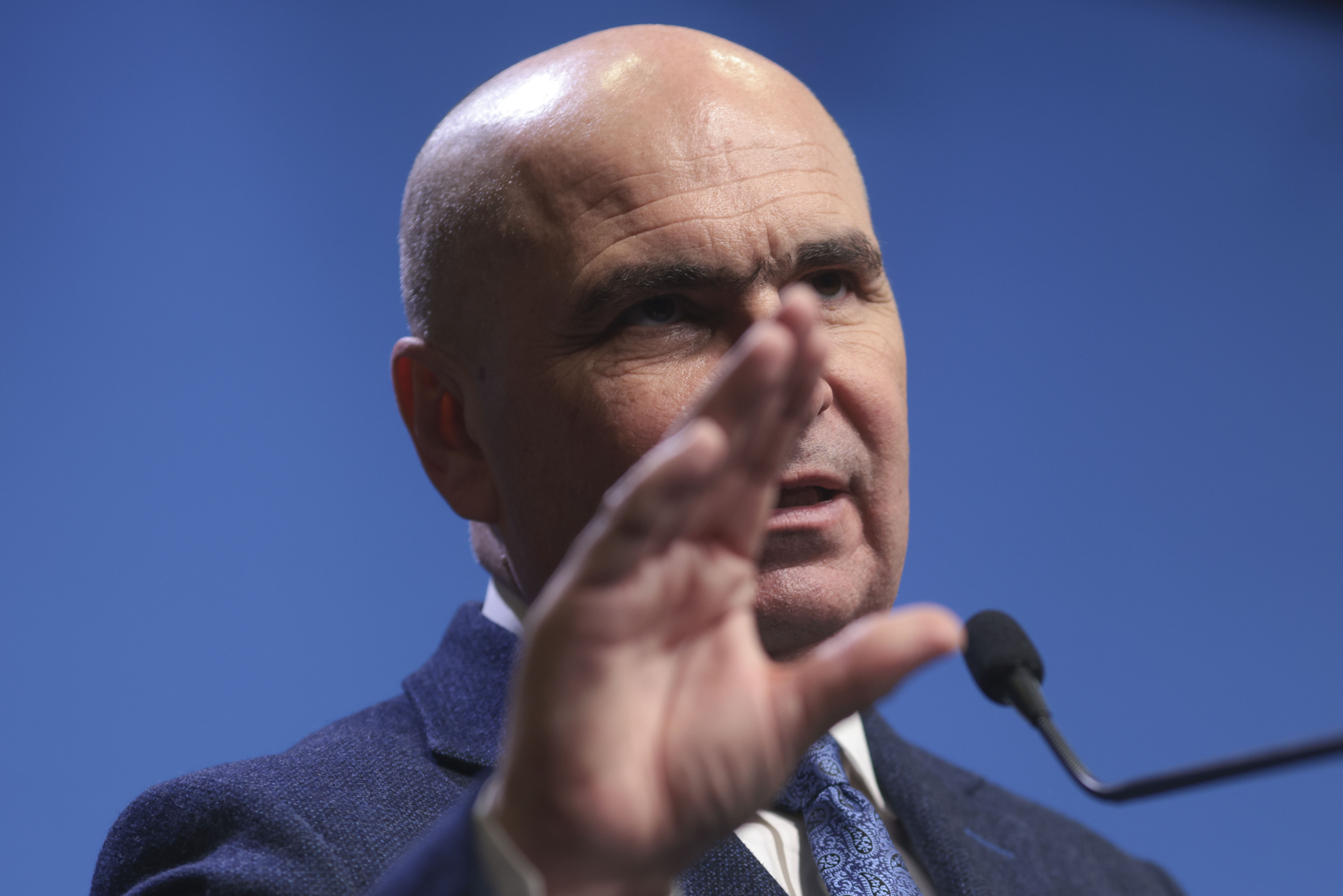 Ilie Bolojan și Luca Niculescu au semnat acordul pentru susținerea guvernului propus