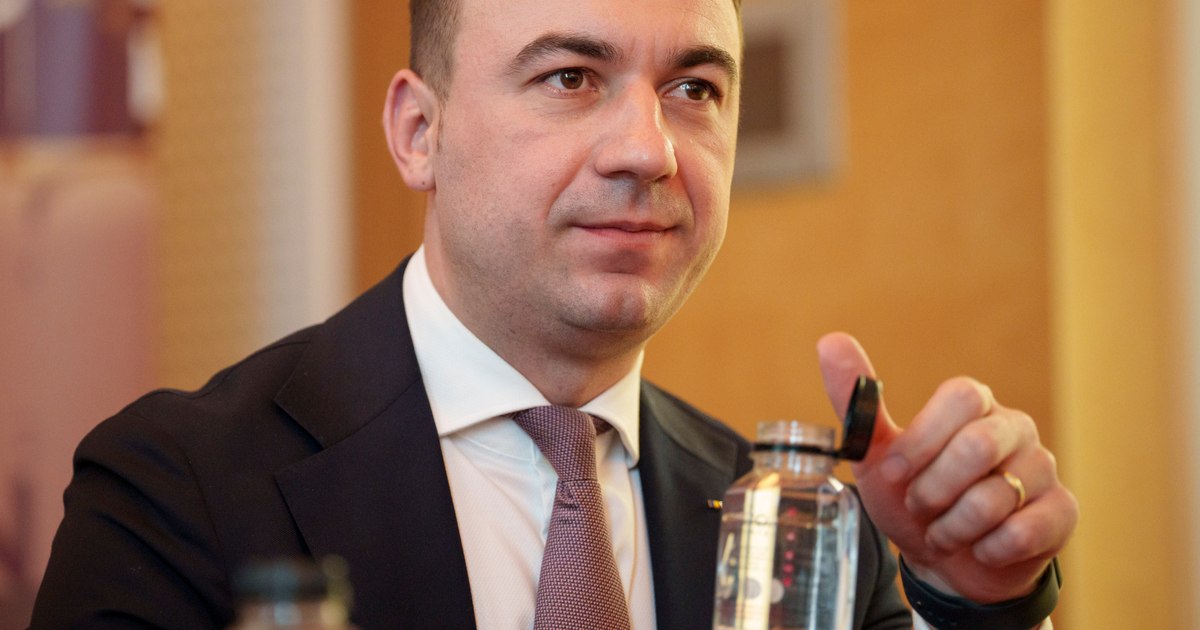 Bogdan Ivan propune interzicerea accesului copiilor sub 14 ani la rețelele sociale