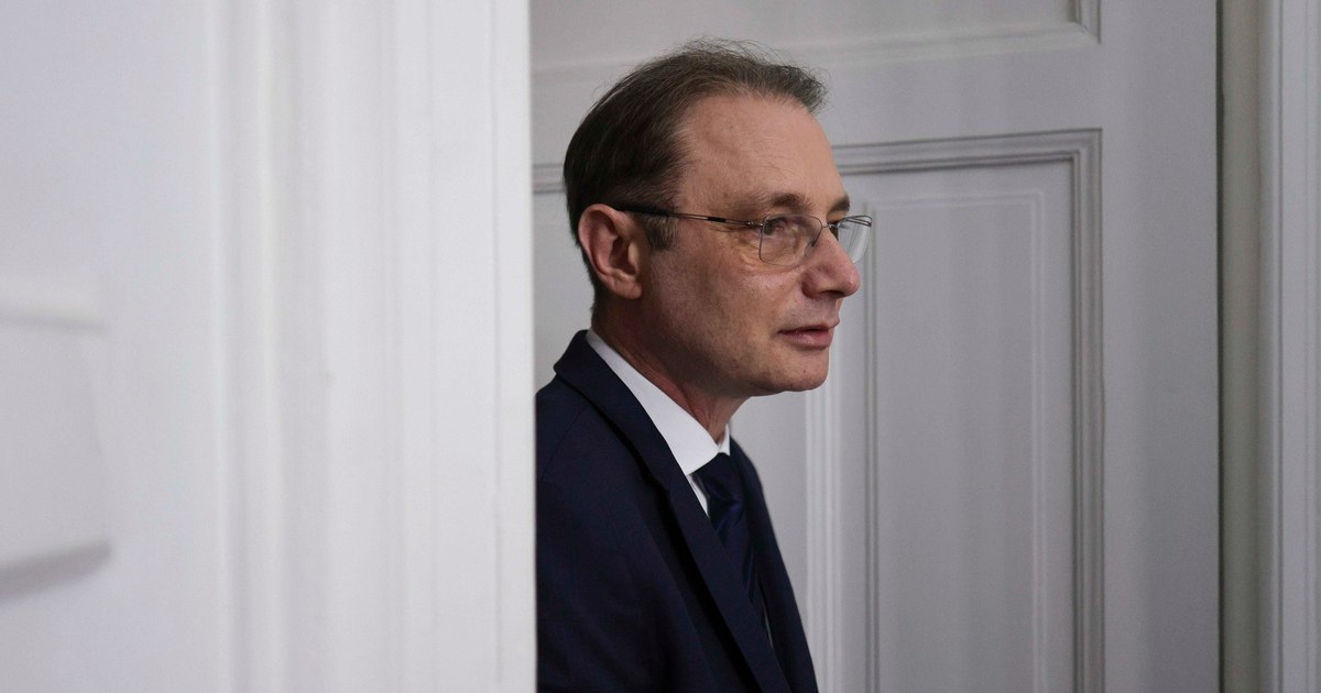 Vot de învestitură pentru Guvernul Luca Niculescu: Parlamentul decide marți soarta noului Cabinet