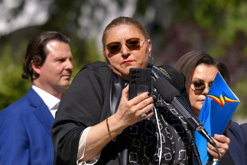 Diana Șoșoacă anunță că S.O.S. România este singurul partid care nu a votat Guvernul PSD - Nicușor