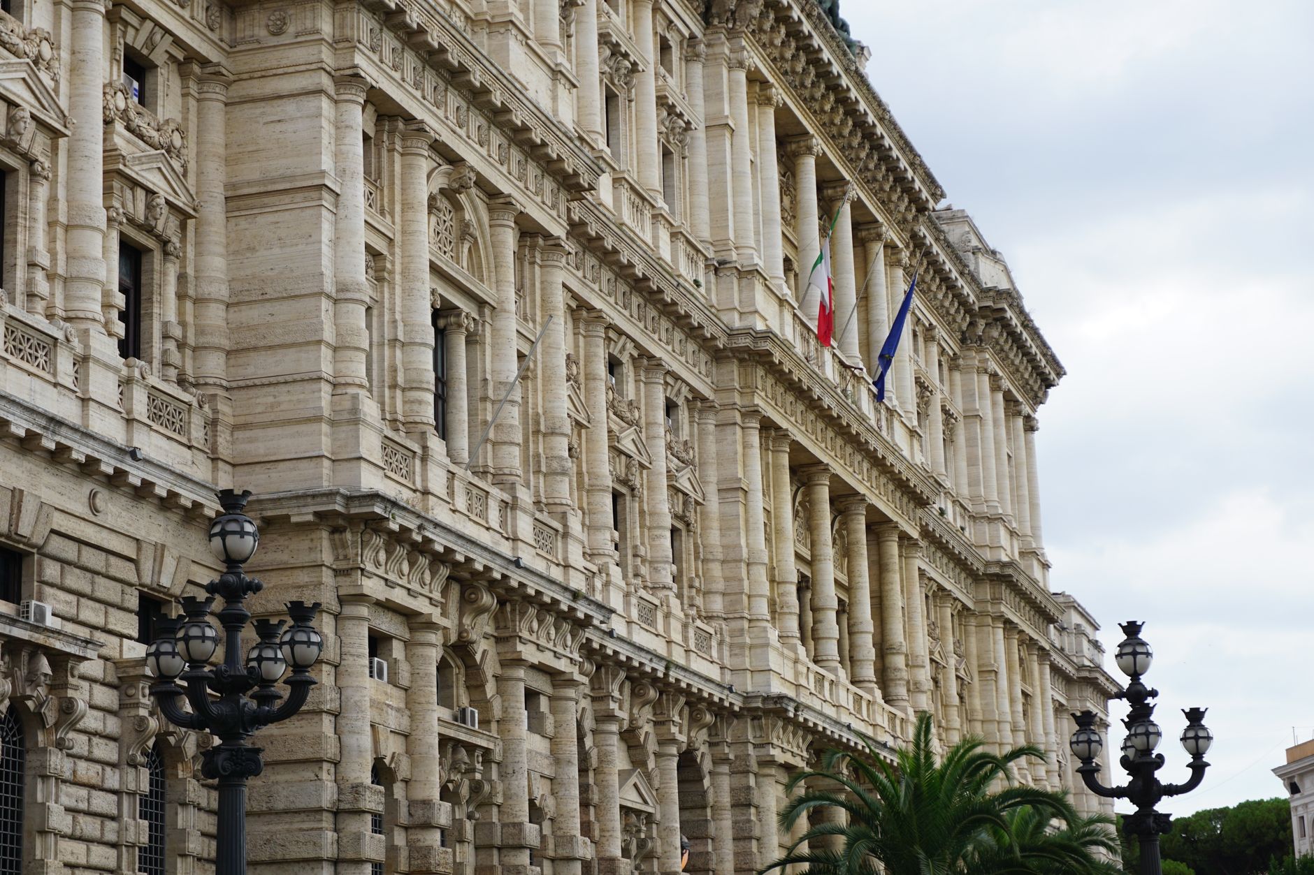 Deputatul AUR Dan Tanasă este trimis în judecată pentru incitare la ură și discriminare