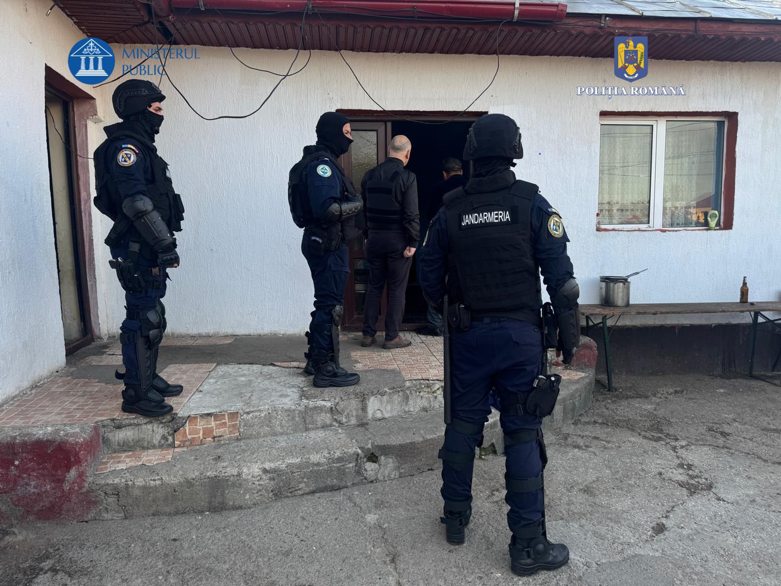 Consilier PNL din Slatina a tras cu arma în timpul perchezițiilor poliției în dosar de șantaj și camătă