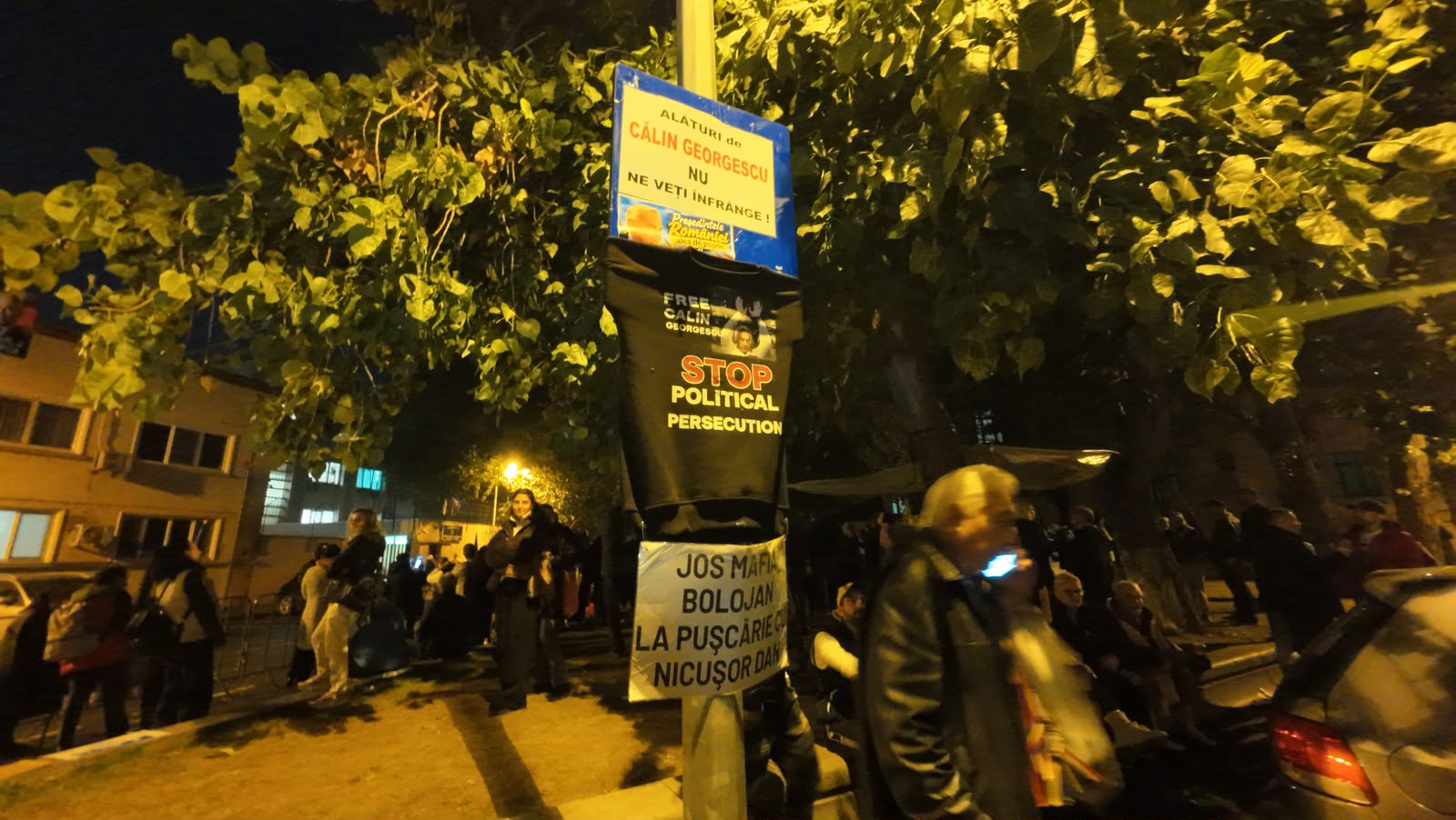Călin Georgescu este vizat de un al cincilea dosar penal; susținătorii continuă protestele în fața Arestului Central