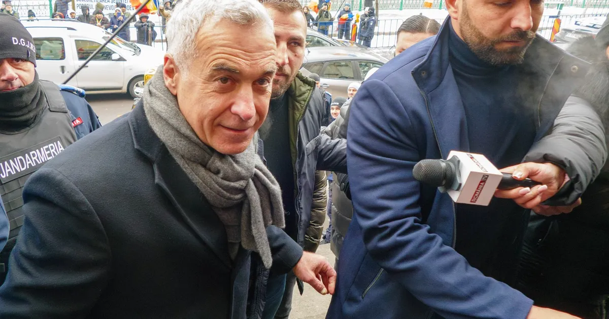 Călin Georgescu, la al cincilea dosar penal. Curtea de Apel decide astăzi dacă rămâne în arest