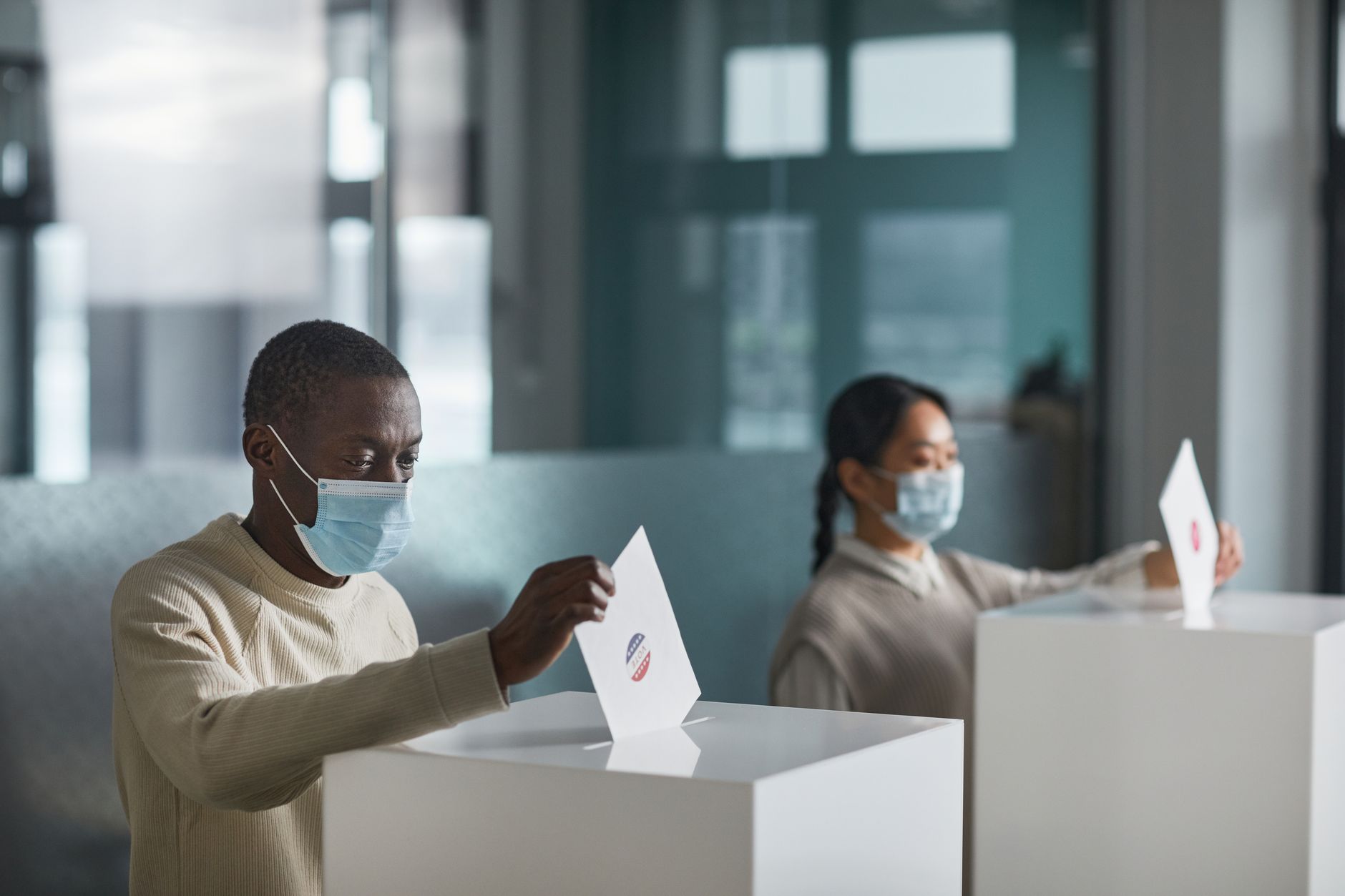 Bulgaria votează duminică pentru noul președinte, pe fondul tensiunilor din Marea Neagră