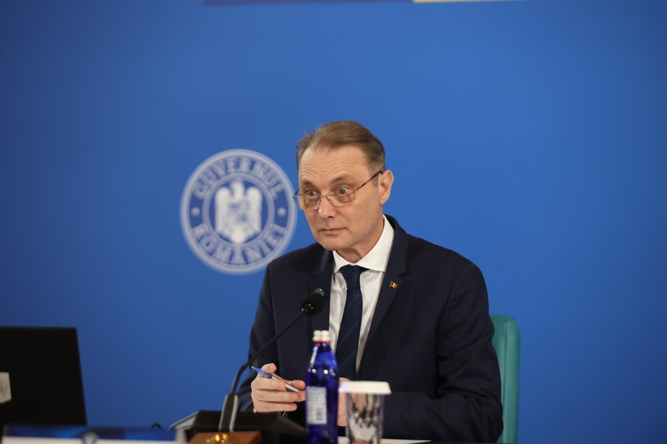 AUR solicită premierului Luca Niculescu audiere la Parlament pentru clarificarea deficitului bugetar