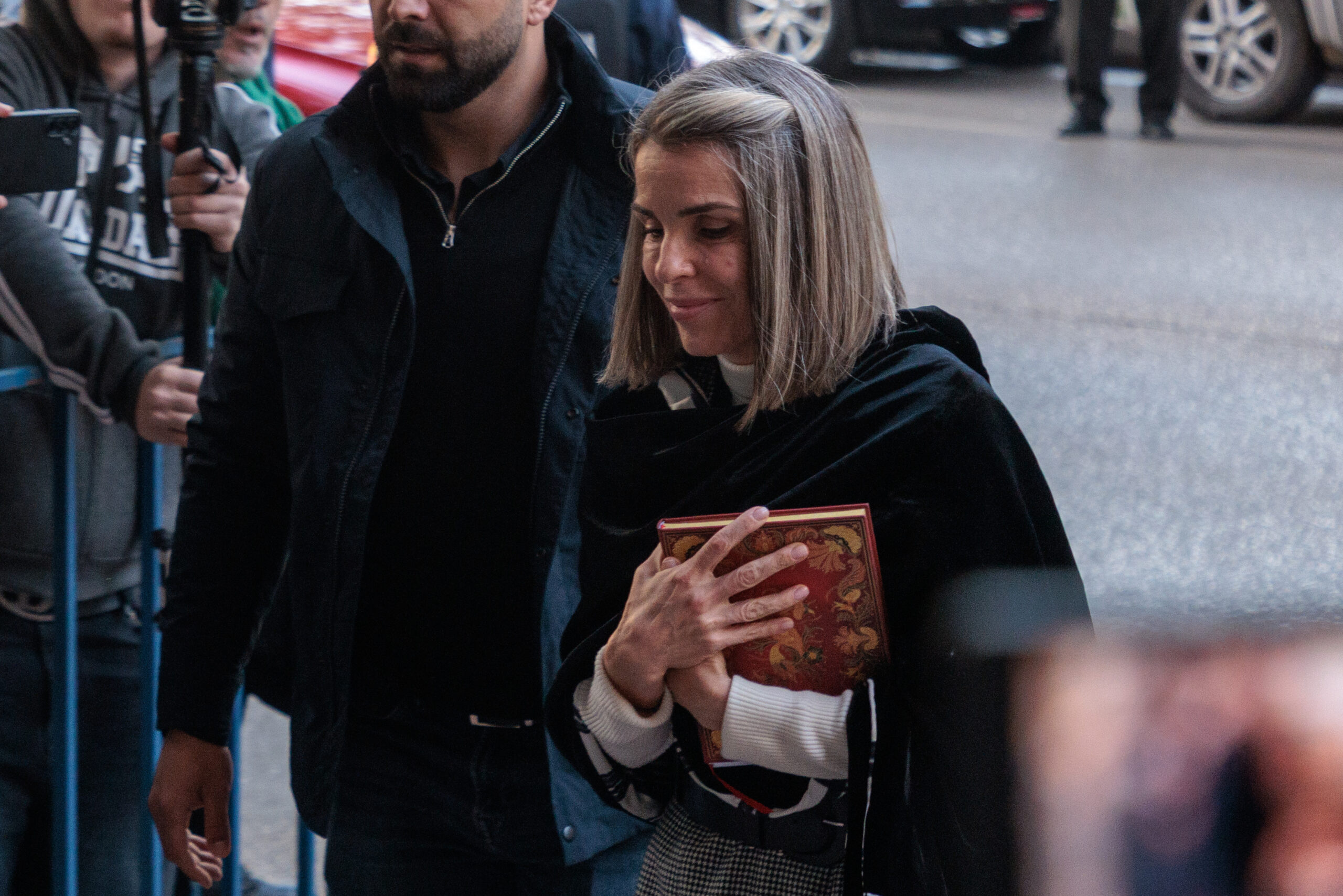 Cristela Georgescu denunță teroarea psihologică și supravegherea abuzivă după prelungirea arestului lui Călin Georgescu
