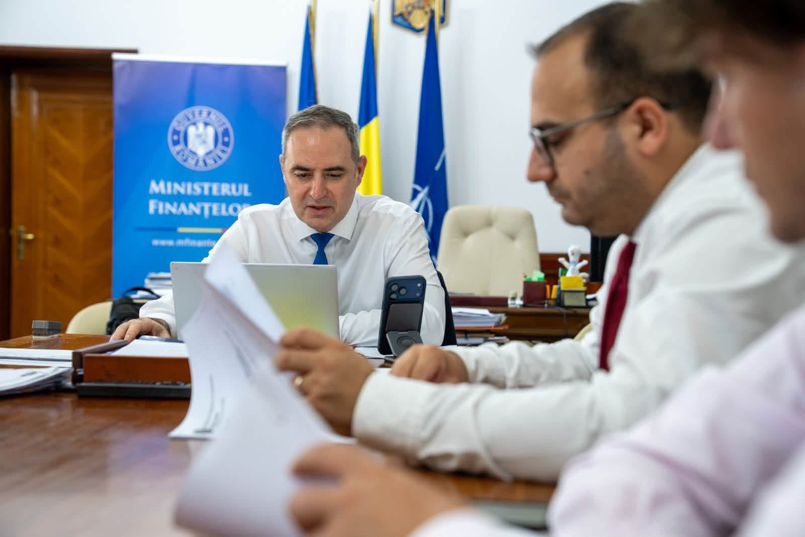 Diana Stoica acuză PSD și AUR de colaborare pentru a ascunde adevărul despre buget în Parlament