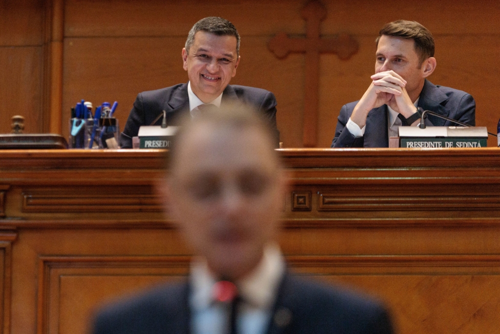 Analiză despre stabilitatea Guvernului Luca Niculescu: Tensiunile interne pot duce la destabilizare