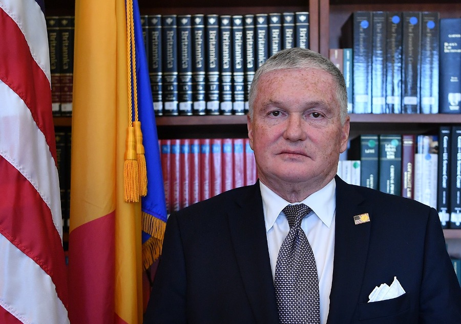 Adrian Zuckerman critică AUR: Întâlnirile cu diplomații nu oferă respectabilitate politică