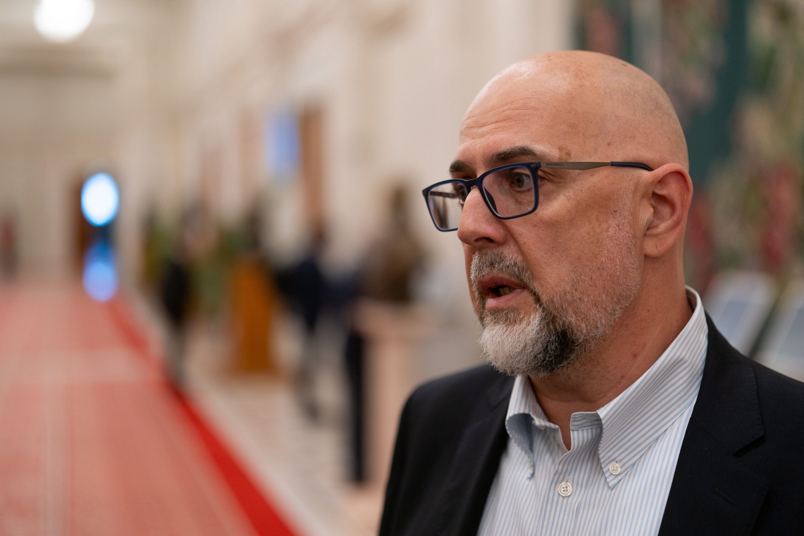 Kelemen Hunor propune adoptarea Legii salarizării prin asumarea răspunderii Guvernului