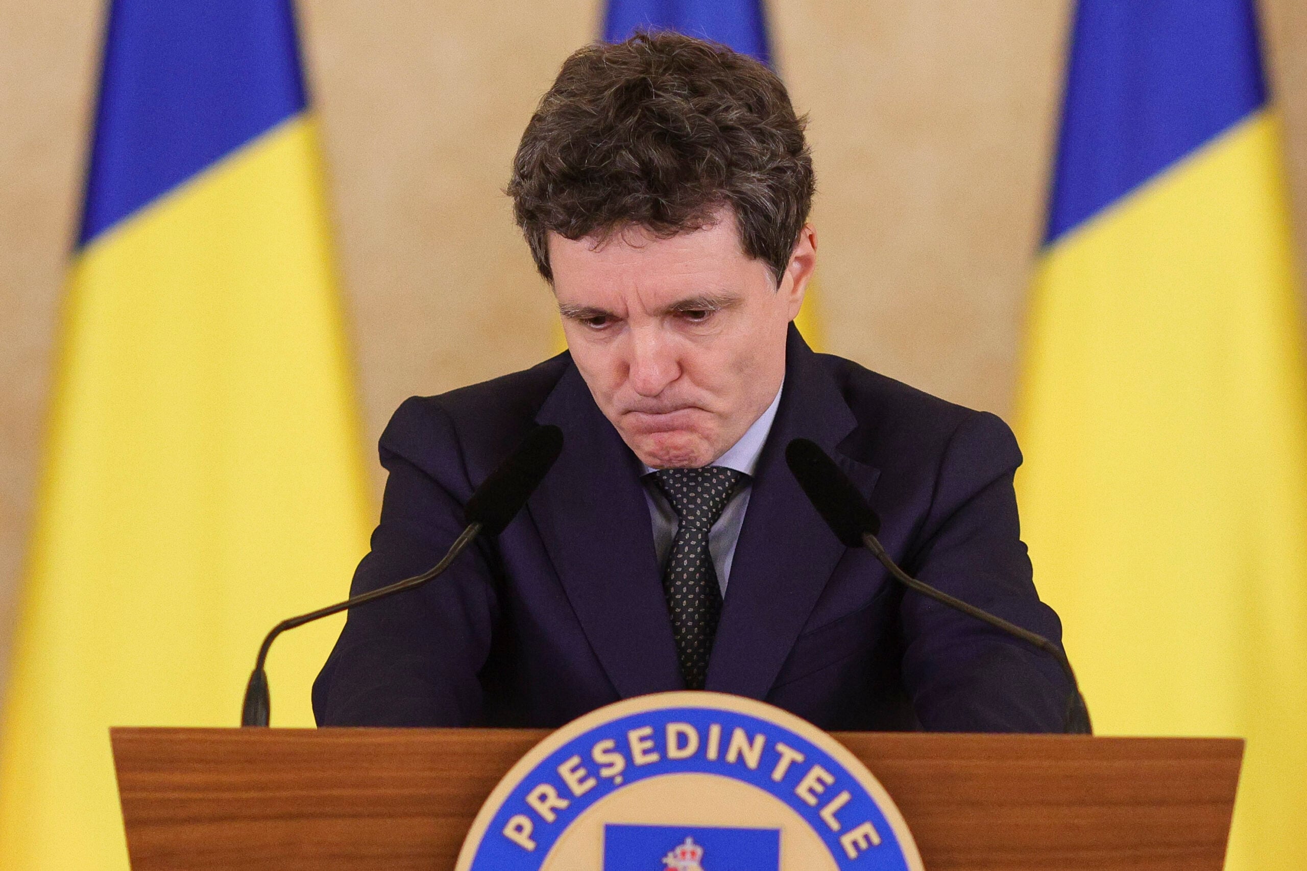 Nicușor Dan a susținut argumente contradictorii privind amendamentul care vizează președintele USR Dominic Fritz