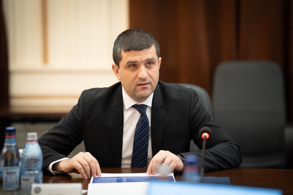 Radu Miruță atacă dur Olguța Vasilescu: Acuză PSD de gestionare defectuoasă a crizei și a economiei