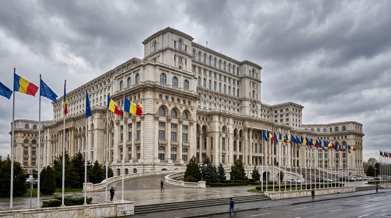 Călin Georgescu a respins acuzațiile că se află în campanie electorală în timpul vizitei de la Oradea