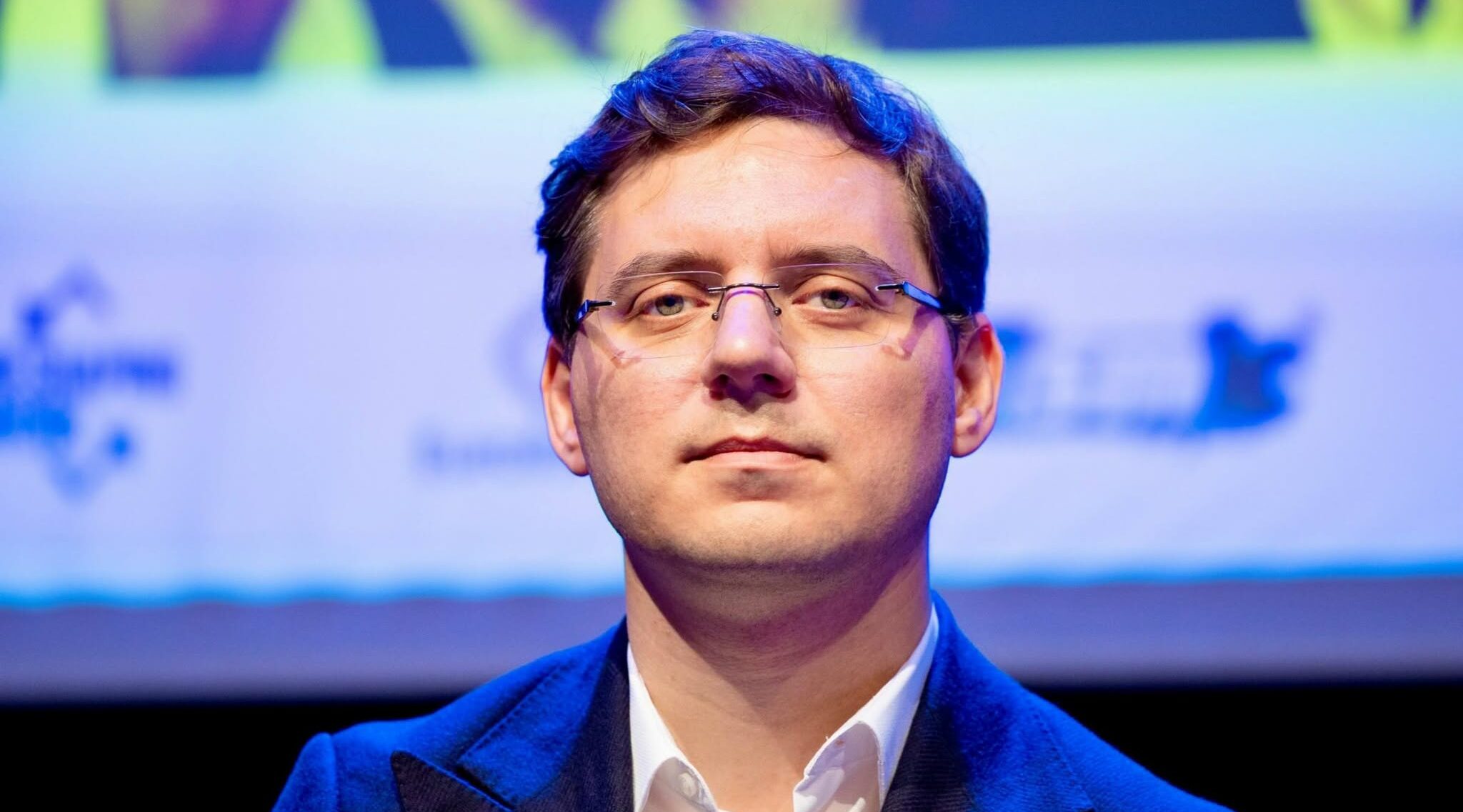 Victor Negrescu cere prioritizarea programului național în fața negocierilor pentru funcții și voturi