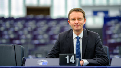 Siegfried Mureșan atacă PSD: Partidul încearcă să îmbârlige oamenii și să îi păstreze slabi