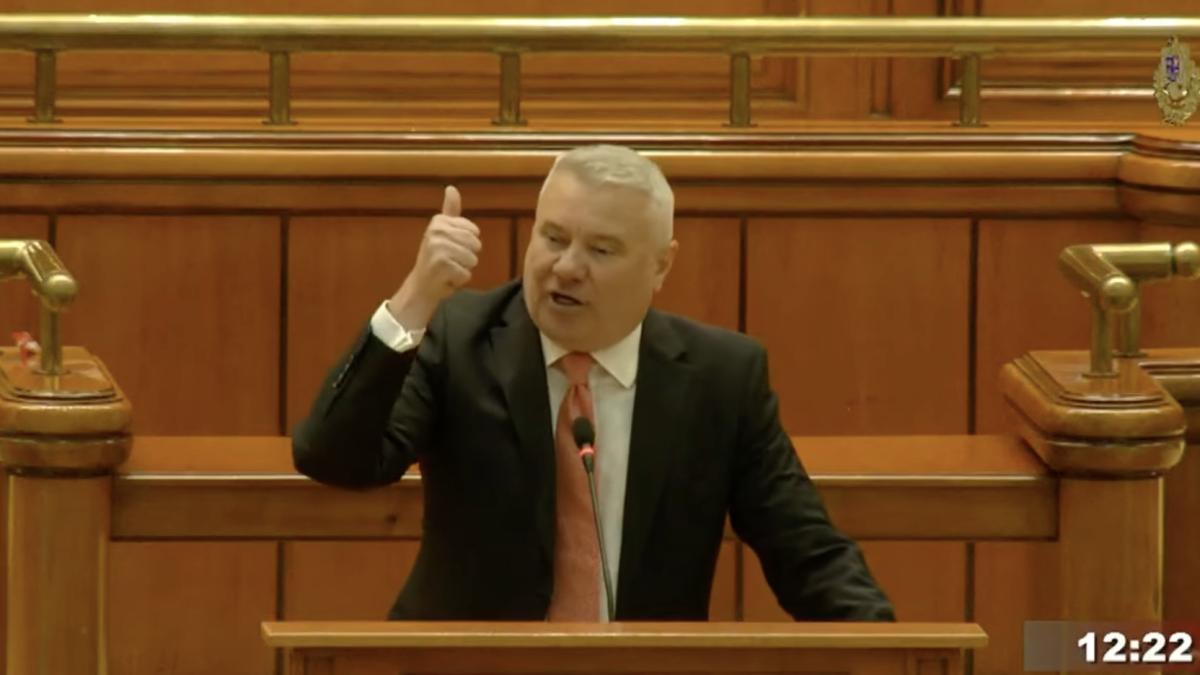 Controverse după publicarea unei imagini trucate cu liderii PSD și AUR de către un vicepreședinte PNL