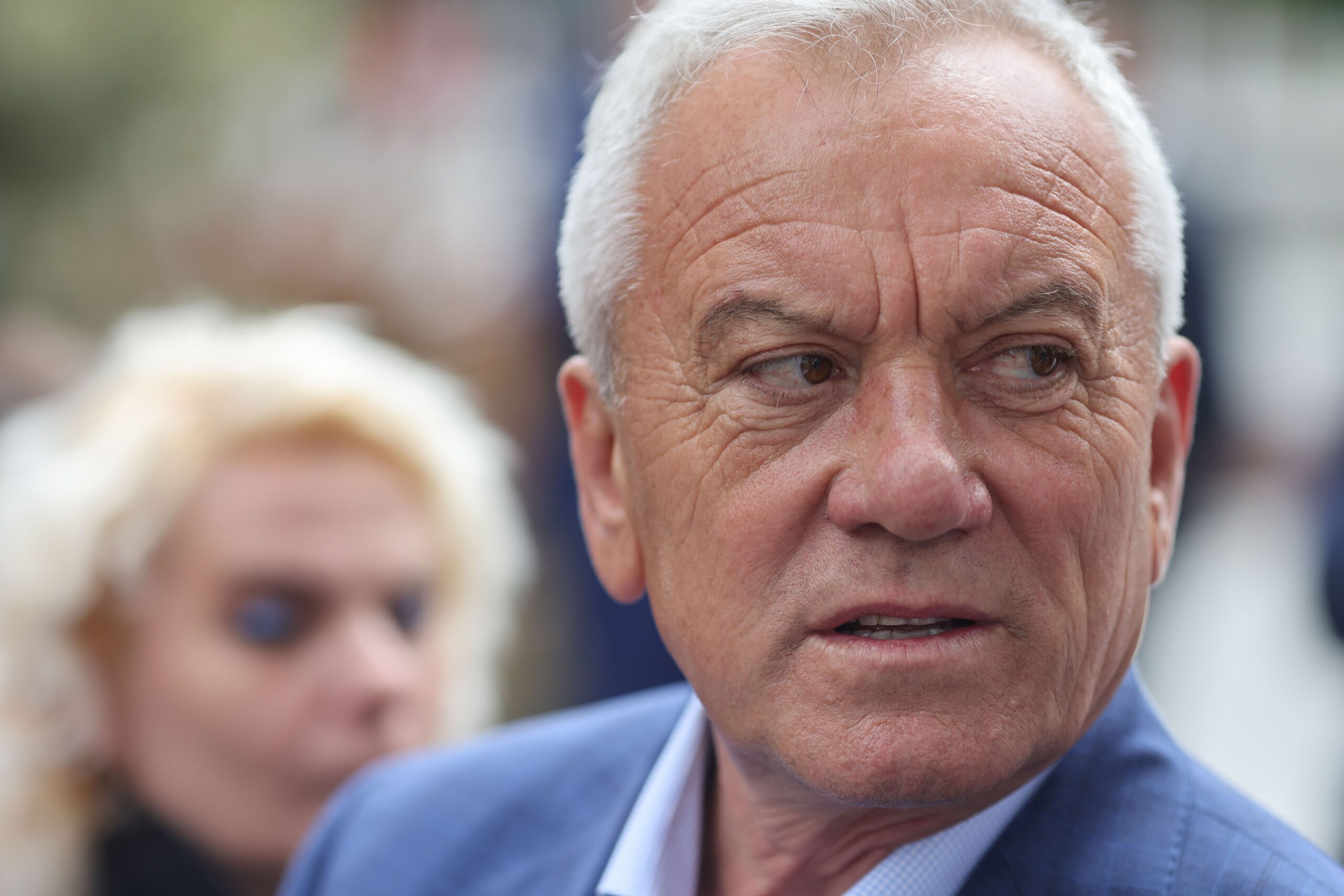 Constantin Toma îl atacă dur pe Nicușor Dan: „Bă, desemnează, bă, premier! Nu putem să o lălăim atât”