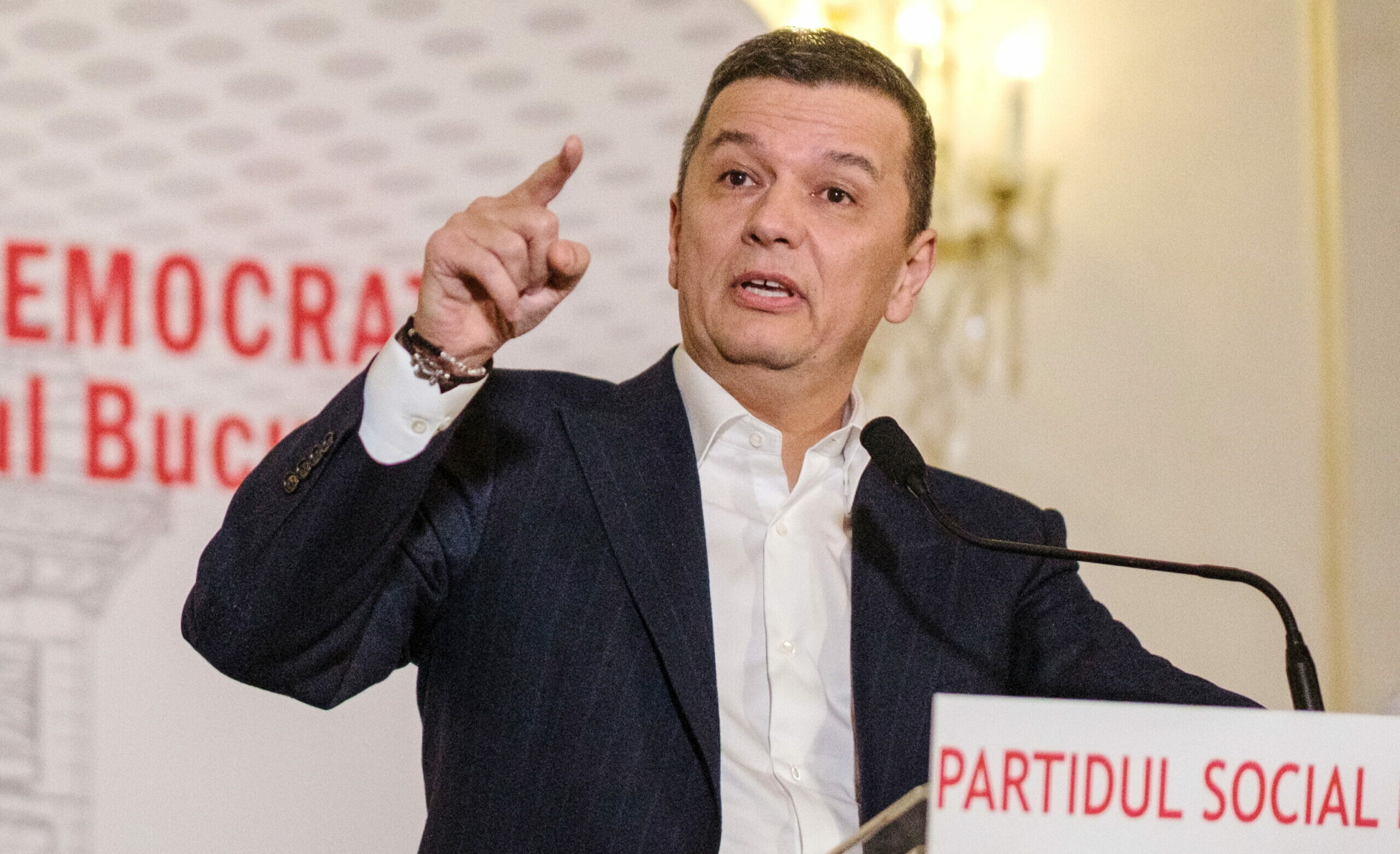 Grindeanu justifică cererea de demisie a lui Siegfried Mureșan, dar nu a solicitat același lucru lui Eugen Tomac