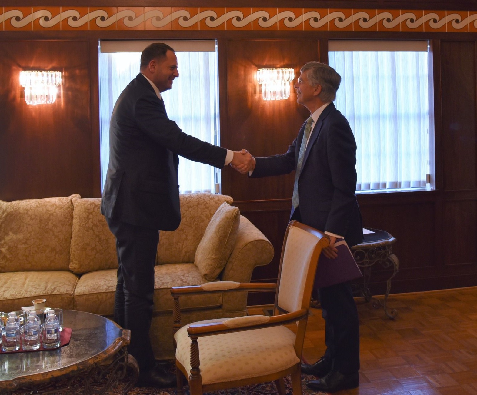 Grindeanu, despre o posibilă negociere cu AUR: Haideți să ajungem în această situație
