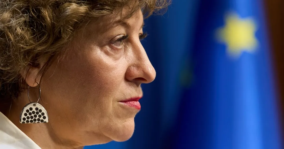 Oana Gheorghiu acuză PSD că blochează reformele pentru a-și proteja privilegiile și zborurile private
