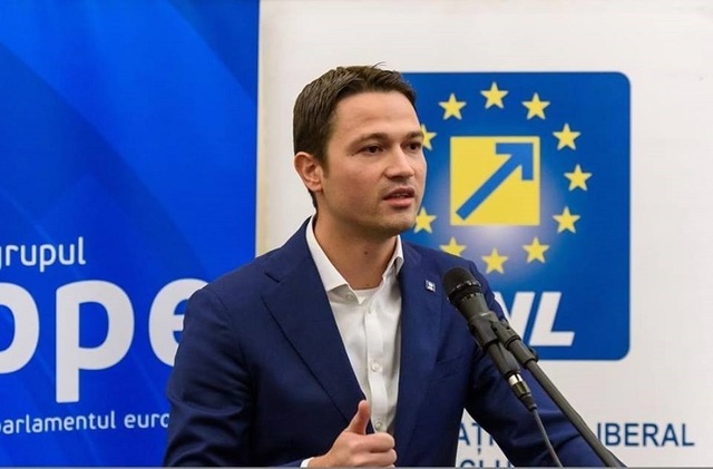 Robert Sighiartău atacă dur PSD: Sorin Grindeanu este continuatorul liniei de declin politic a lui Ciolacu