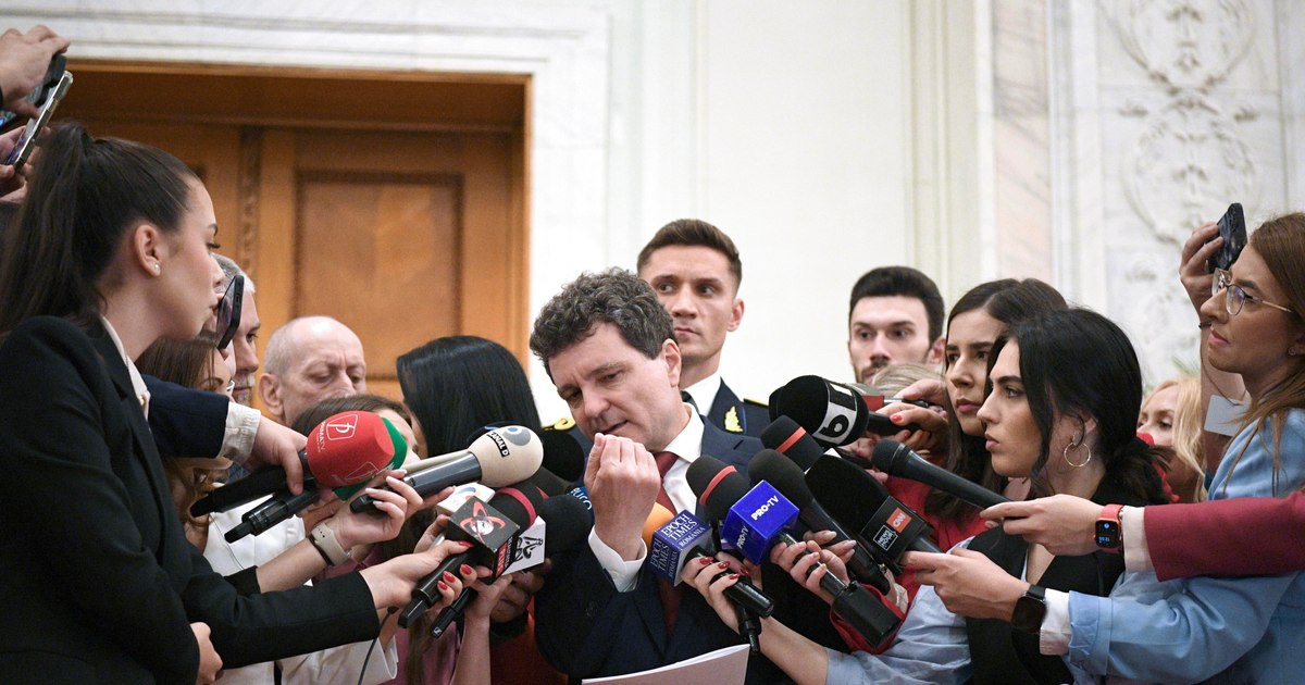 O facțiune din PNL analizează suspendarea președintelui Nicușor Dan în funcție de nominalizarea prim-ministrului