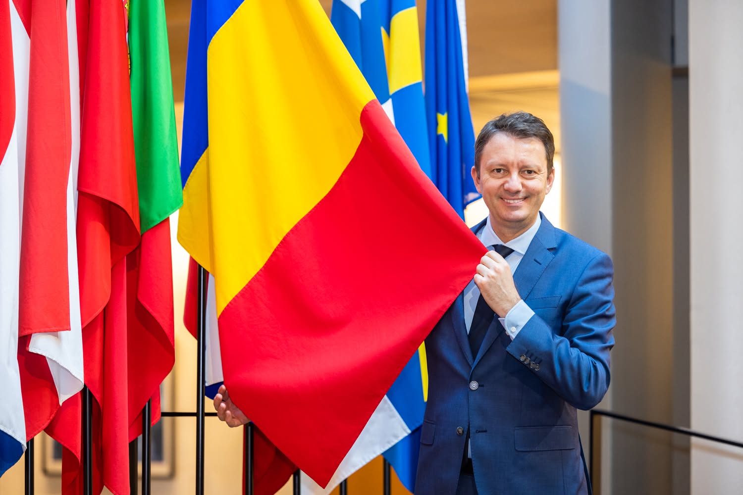 Scenariul formării Guvernului condus de Siegfried Mureșan: repartizarea ministerelor și problema majorității