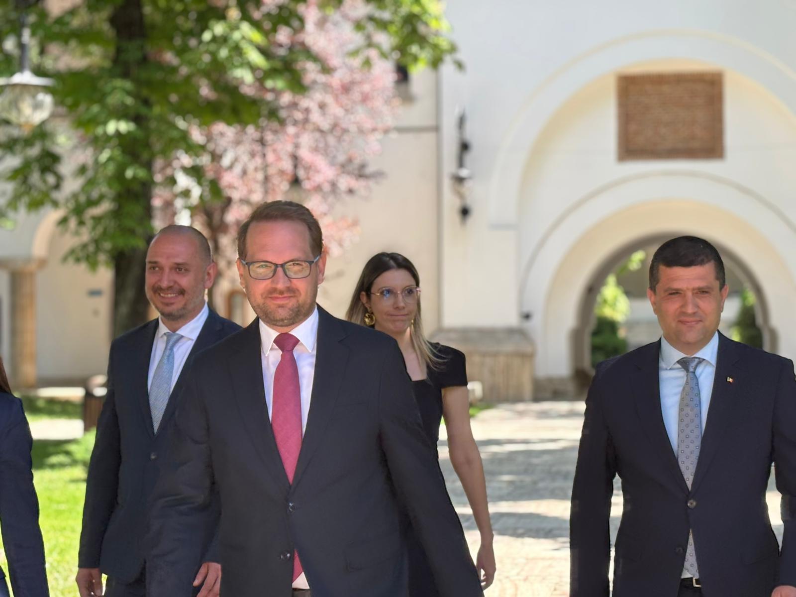USR anunță lista de miniștri pentru Guvernul Mureșan: propuneri pentru Apărare, Transporturi și Justiție