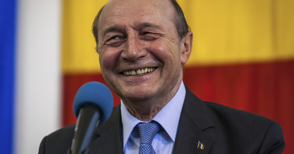 Traian Băsescu critică partidele pentru liniile roșii care blochează soluții politice