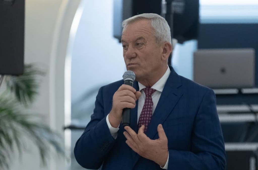 Primarul Constantin Toma cere parlamentarilor PSD să voteze guvernul lui Siegfried Mureșan