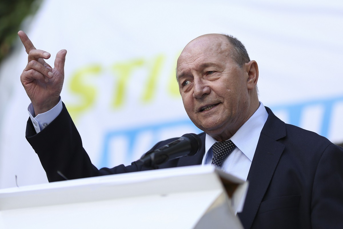 Traian Băsescu cere investigarea finanțelor lui George Simion și ale partidului AUR