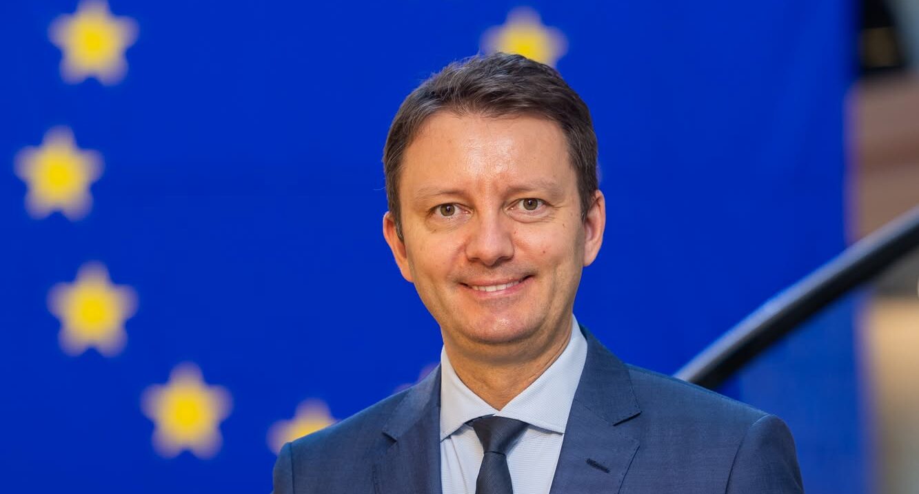 Siegfried Mureșan îl atacă dur pe Sorin Grindeanu după eșecul învestiturii Guvernului în Parlament