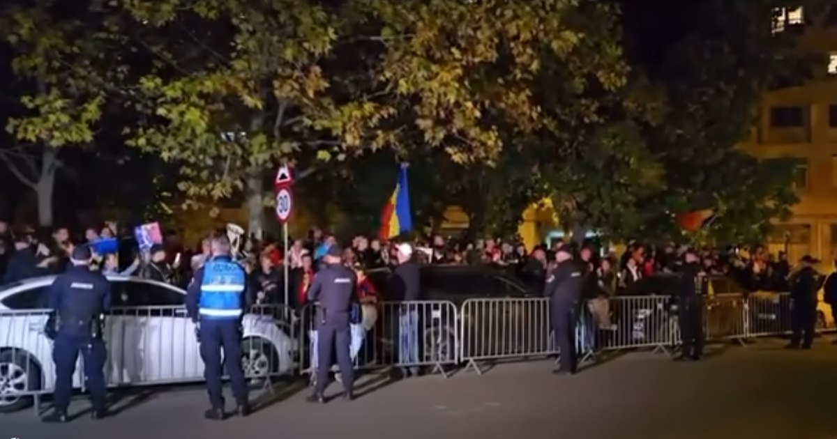 Mobilizare pentru Călin Georgescu: proteste în țară, în diaspora și conflicte cu locatarii din București