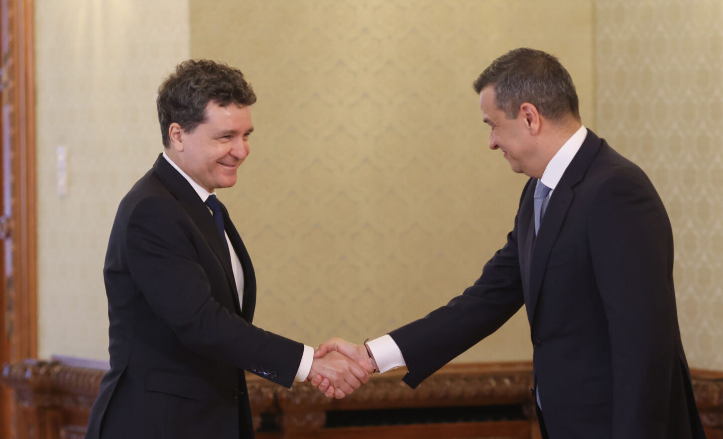Instabilitatea politică din România și Bulgaria afectează întreaga Uniune Europeană, avertizează presa spaniolă