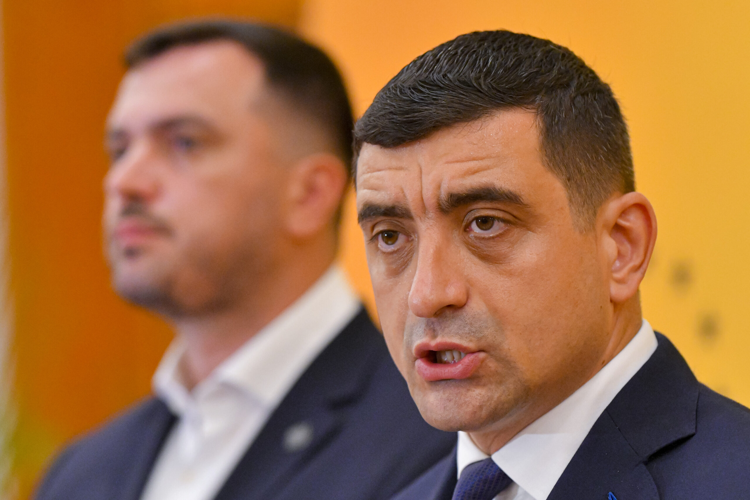 George Simion reacționează la desemnarea lui Luca Niculescu pentru funcția de premier: „Tot o marionetă”