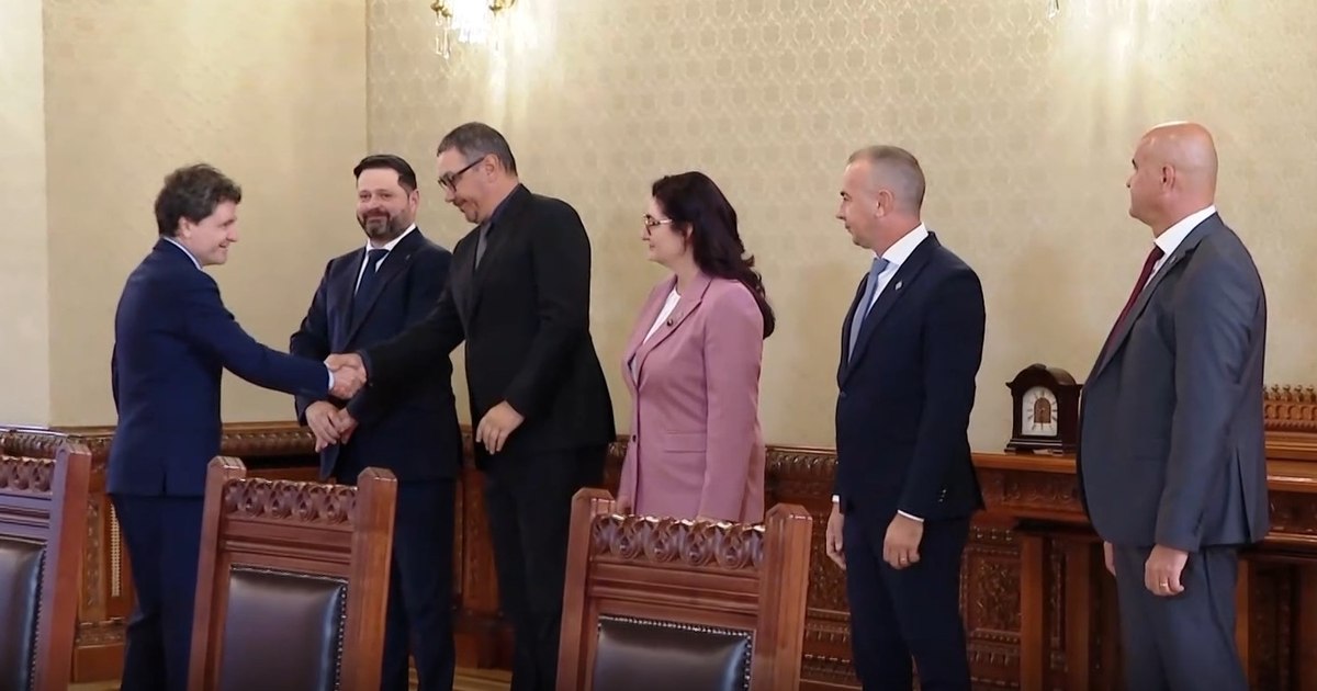 Victor Ponta: Există doar două propuneri oficiale pentru premier, președintele va nominaliza un al treilea nume