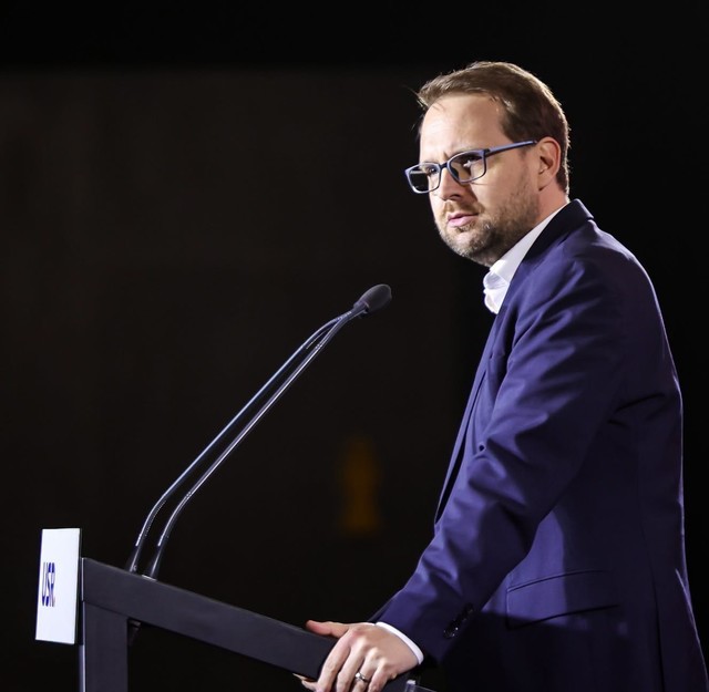 Dominic Fritz: USR nu va vota un guvern controlat de PSD, chiar dacă Luca Niculescu este premierul desemnat