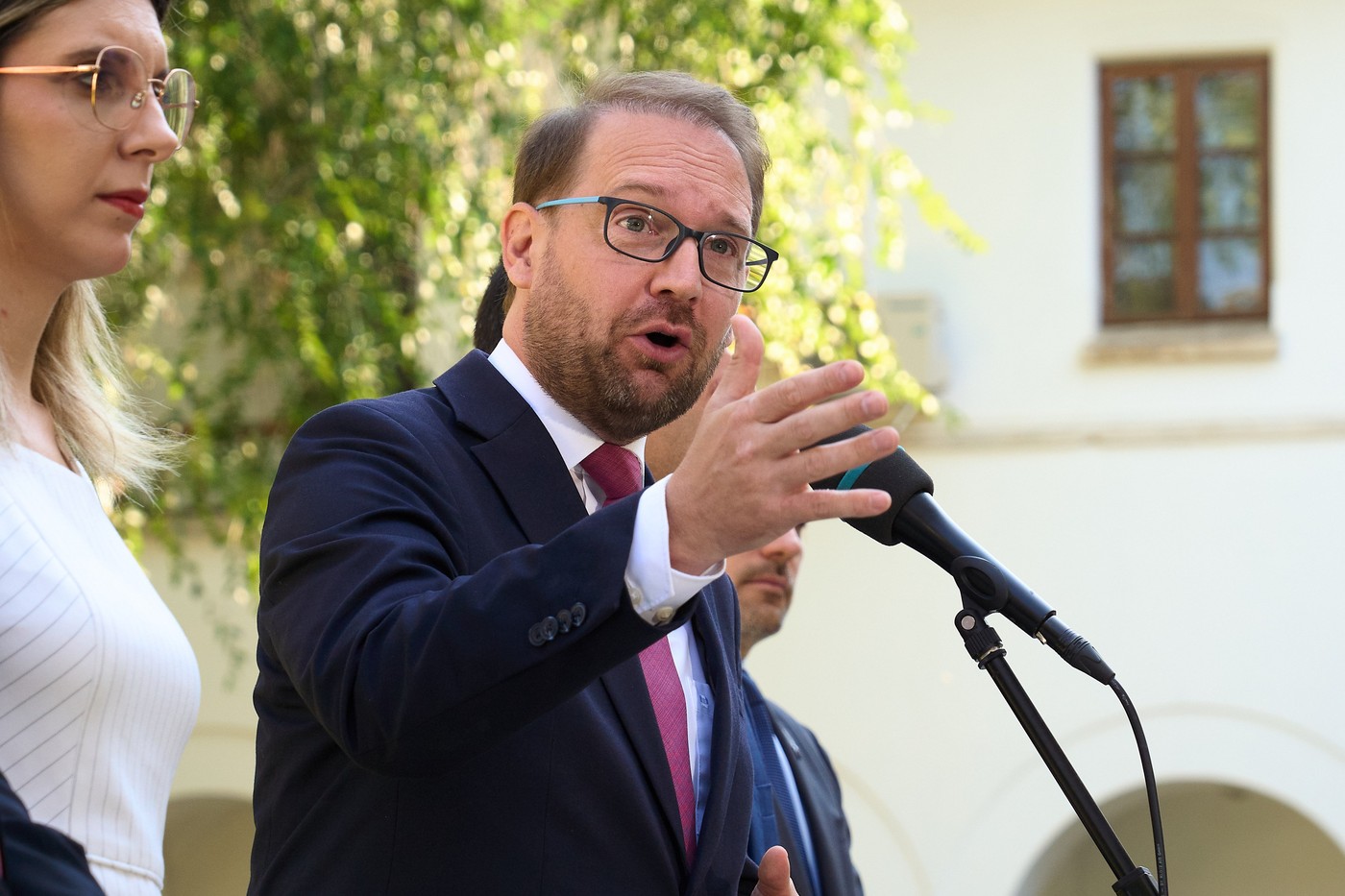 Dominic Fritz avertizează că USR nu va vota guvernul lui Luca Niculescu dacă PSD este prezent în cabinet