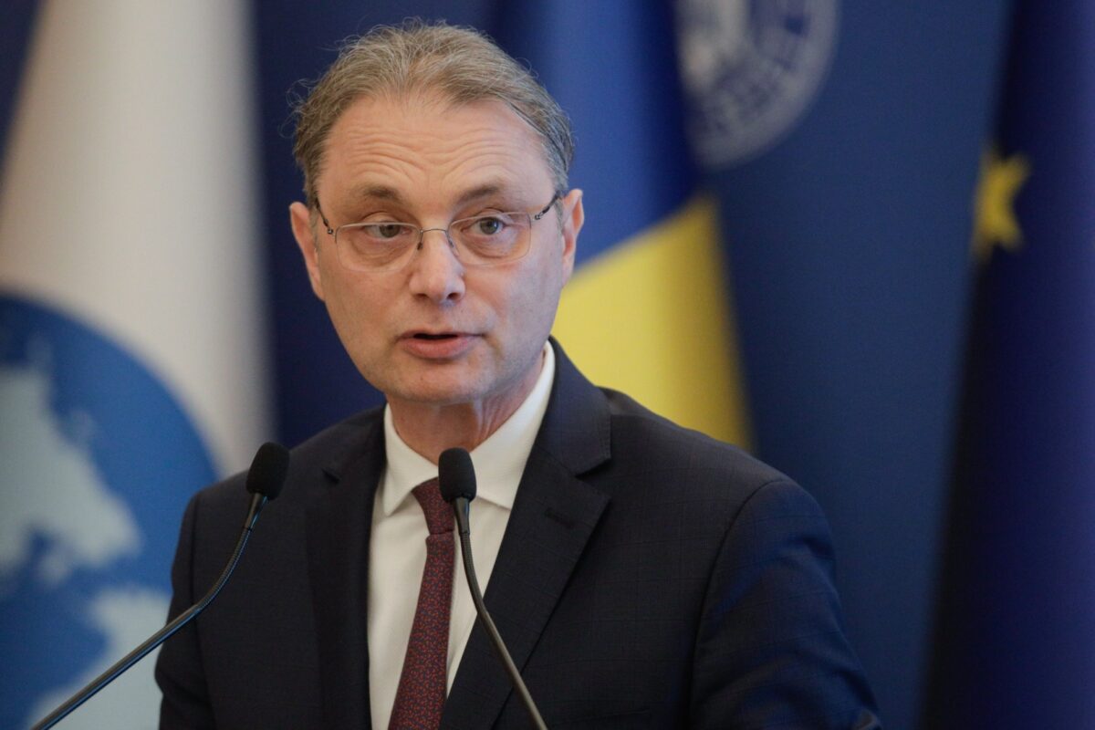 Luca Niculescu continuă consultările pentru formarea Guvernului. Luni are noi întâlniri cu partidele parlamentare