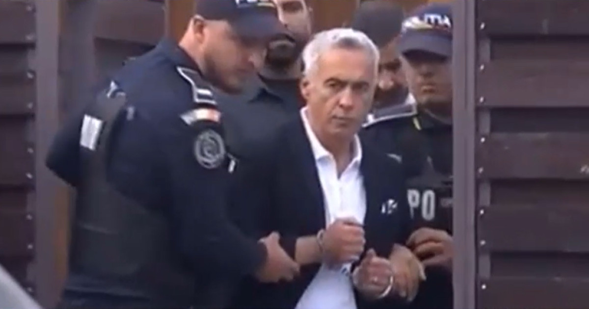 Călin Georgescu a transmis un mesaj susținătorilor săi din arest. Așteaptă decizia magistraților