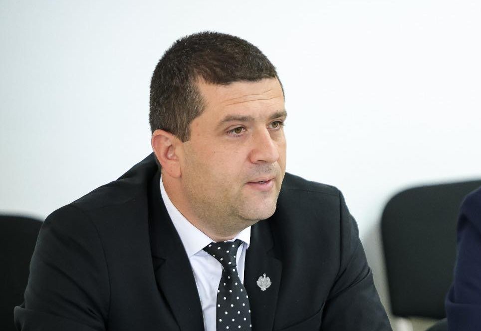 Conflict între USR și PSD: Iulian Lorincz susține că Radu Miruță a fost înscris în partid „cu japca” în 2005